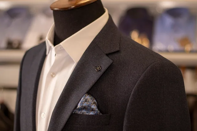 fashion, suit, formal wear, man, model, tie, shirt, clothing, style, suit, suit, formal wear, formal wear, formal wear, formal wear, formal wear. Ansøgningen på dansk: Hvilke formelle krav og normer gælder?